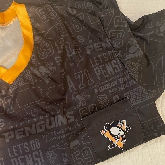 Pittsburgh Penguin Scrub Top - Picture 5 of 5